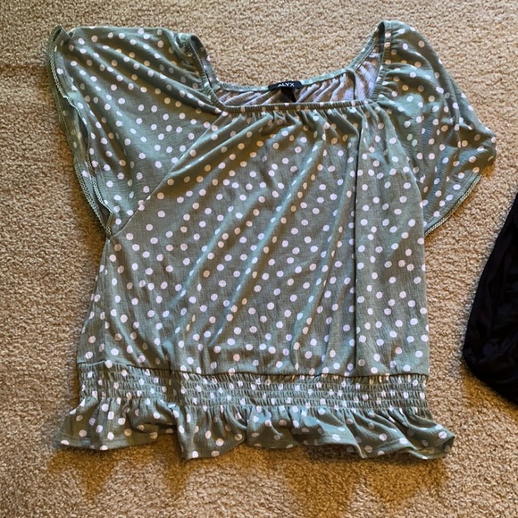 Blouse Bundle - Picture 2 of 7